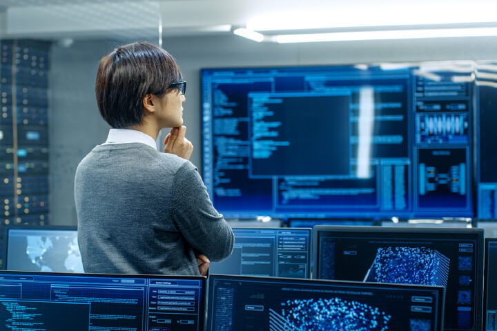 AI×有人モニタリングで24時間365日死角なし
